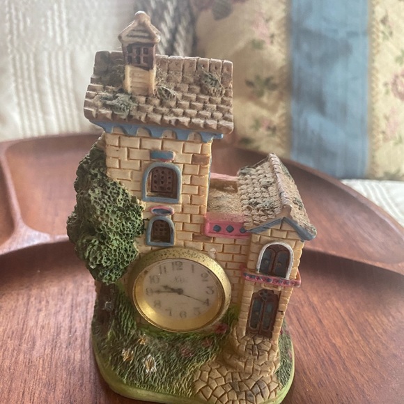 Vintage Pierre Nicole miniature cottage mini clock - Picture 1 of 3